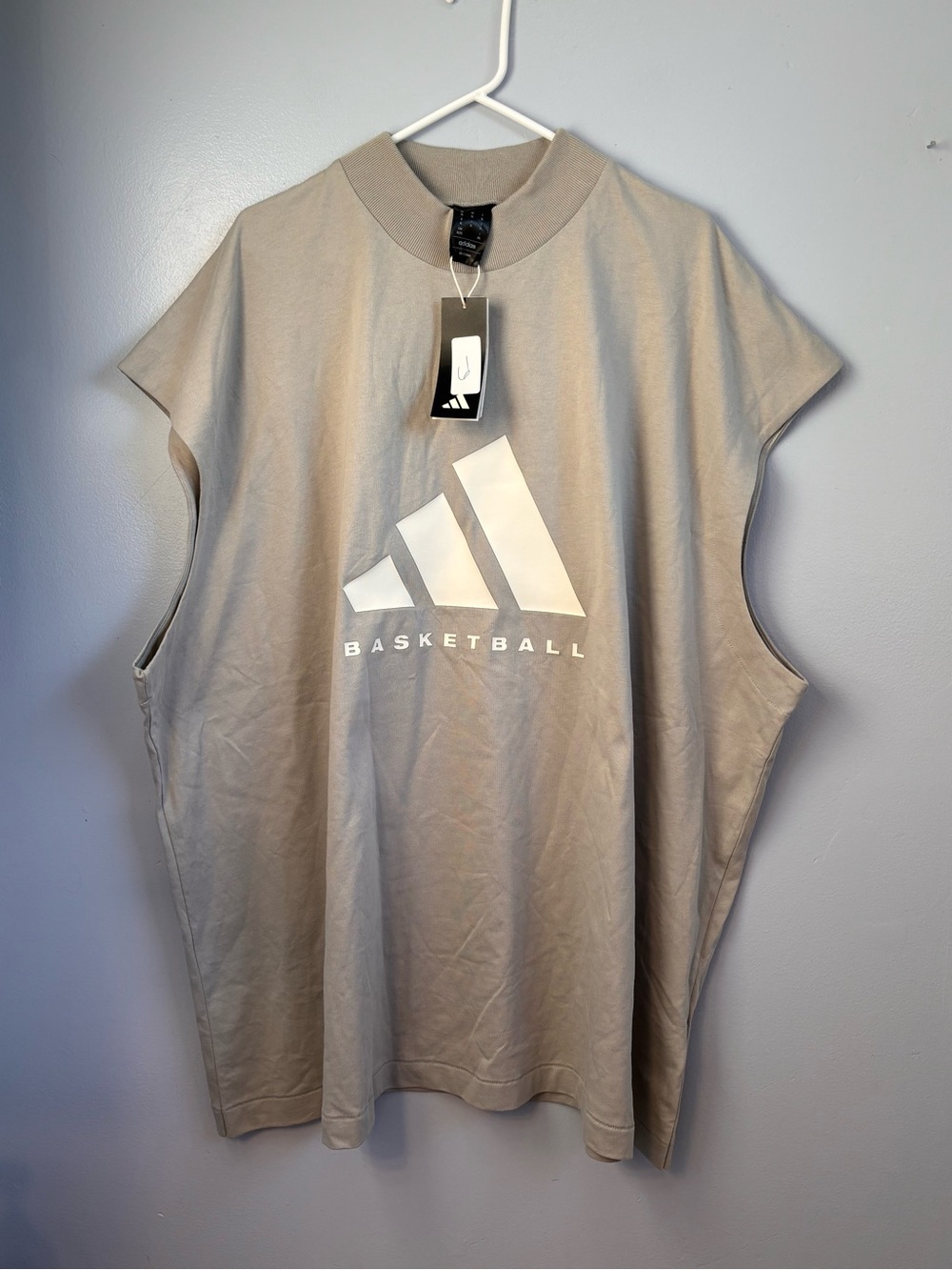 NWT Adidas Basketball Sleeveless Tee Metal Grey Size XL Unisex Oversized. NWT
